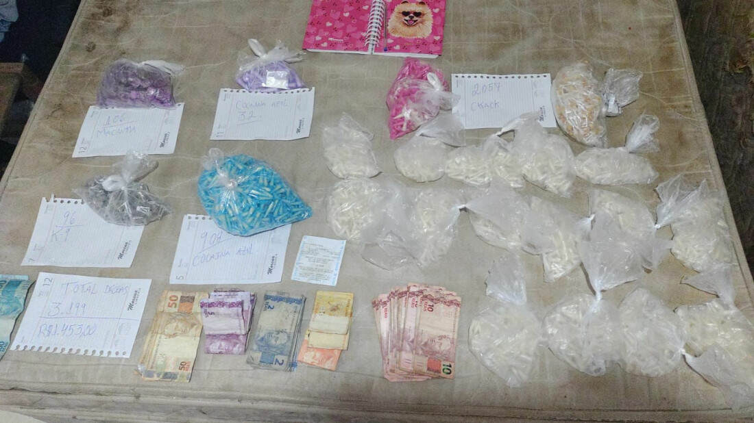 GCM de Itaquá apreende mais de 3 mil porções de drogas em 'casa bomba'