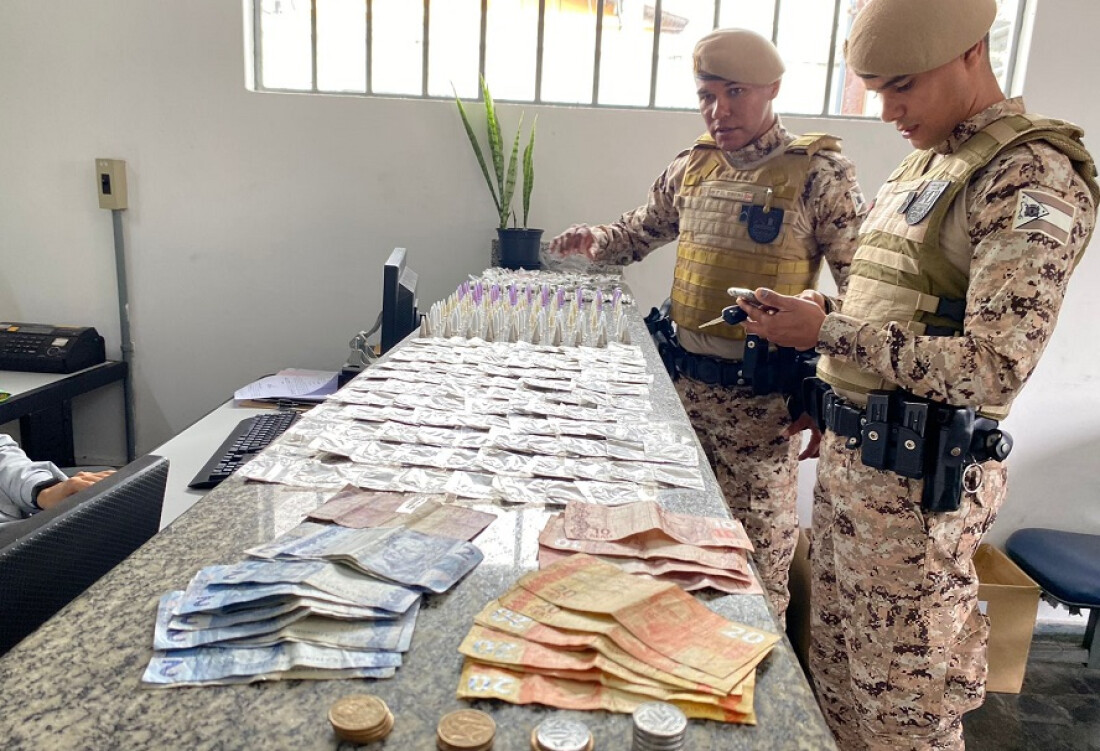 Patrulha Rural localiza drogas e dinheiro na Chácara Guanabara, em Mogi