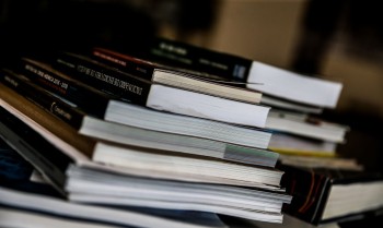 Especialistas dizem que linguagem rebuscada dificulta acesso à Justiça