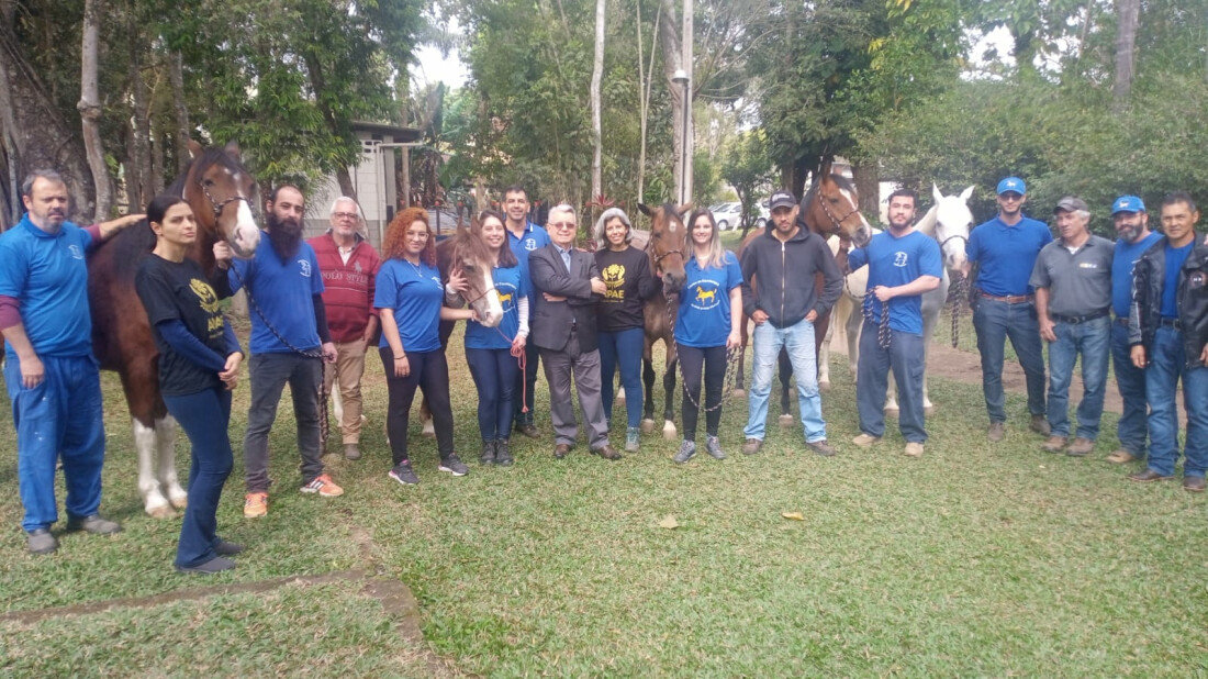 APAE de Mogi das Cruzes comemora Dia da Equoterapia e do Voluntariado no Núcleo Rural 