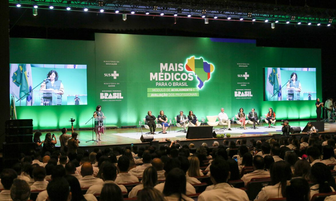 Curso de formação do Mais Médicos conta com 1 mil profissionais