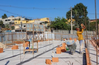 Itaquaquecetuba assina ordem de serviço para a construção da UBS Jardim Tropical