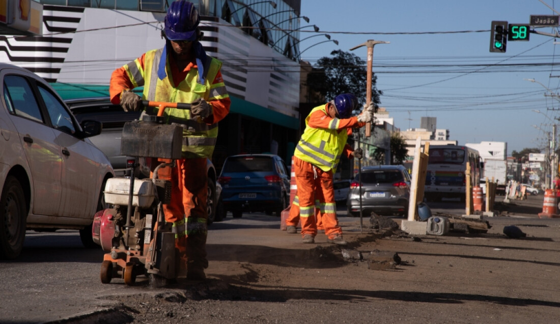 Seis vias de Mogi seguem com recuperação asfáltica 