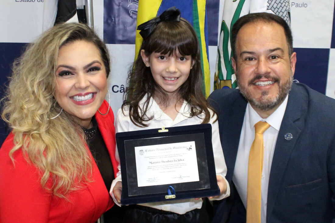 Atleta de Guararema abraça adversária e recebe Moção de Aplausos