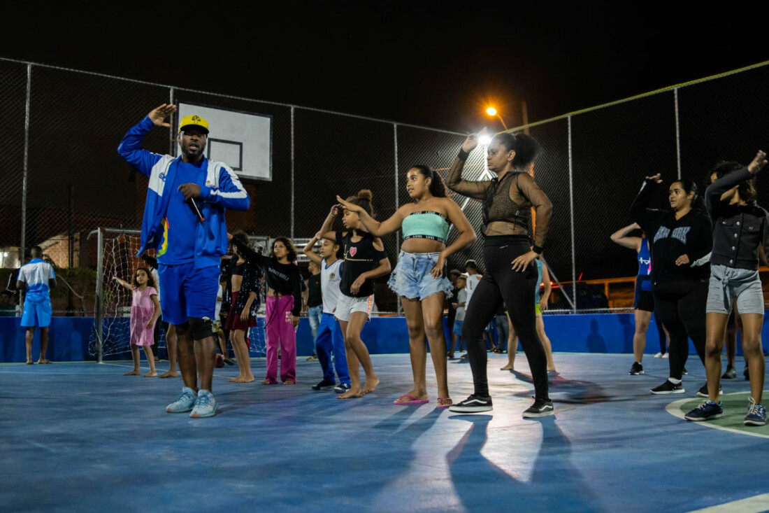 Itaquá reinaugura quadra poliesportiva na Vila Sônia