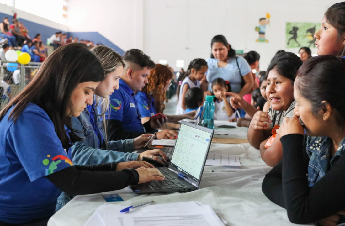 Fundo Social de Itaquá acolhe mais de mil imigrantes durante ação