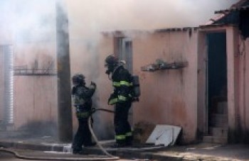Ex-detento é preso após matar mulher e incendiar a casa dela