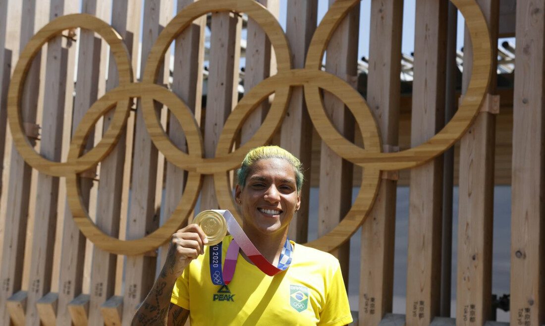 Por bi olímpico, Ana Marcela Cunha se desafia com mudança para Itália