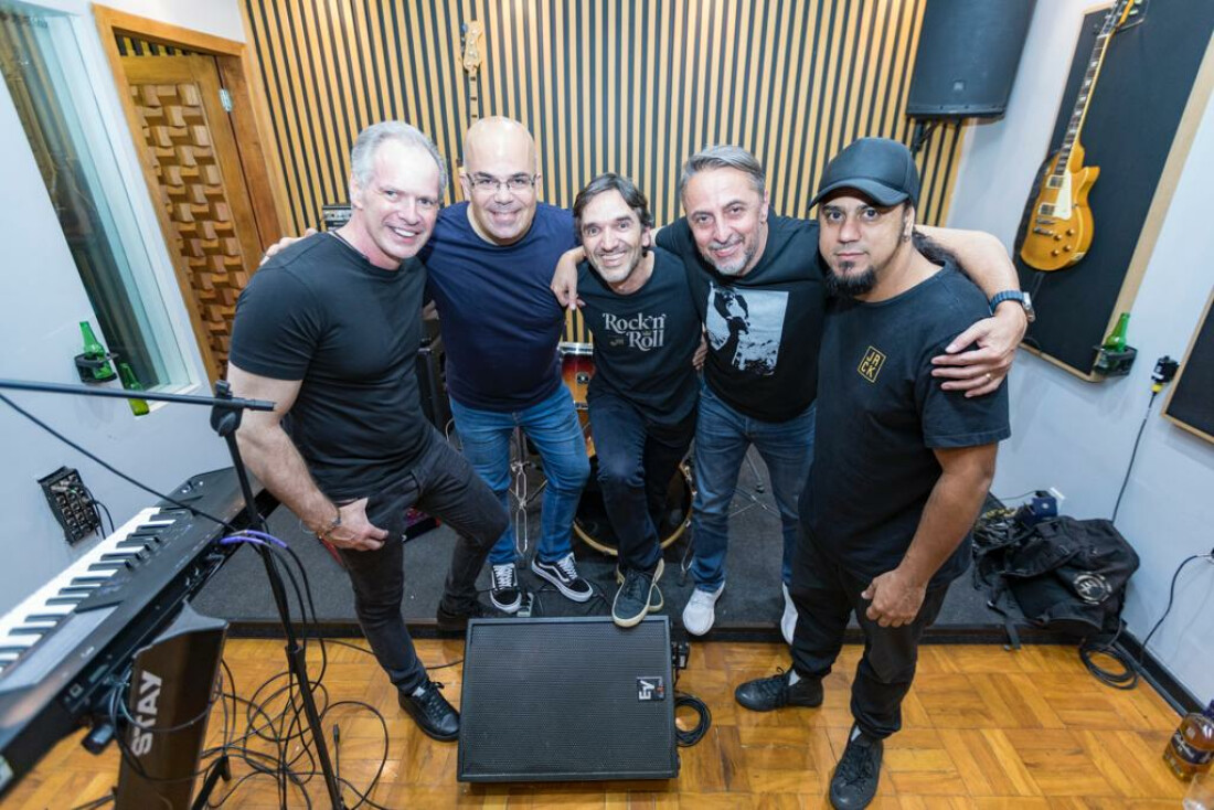Banda Route 8.0 apresentará sucessos do rock e do pop rock nesta sexta