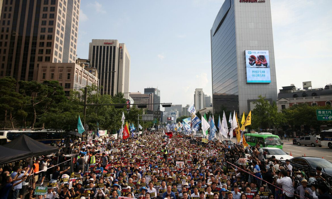 Sul-coreanos pedem ação do governo sobre a água de Fukushima