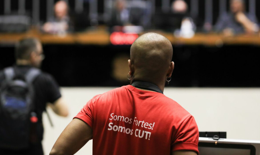 CUT completa 40 anos mirando trabalhadores desprotegidos