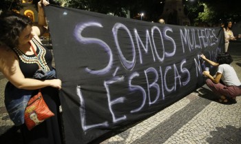 Dez perfis lésbicos para você conhecer nesse Dia da Visibilidade