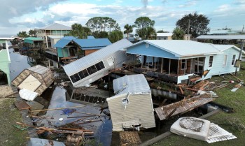Flórida avalia danos enquanto Idalia leva chuva forte a outros estados