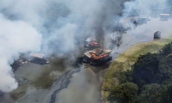 PF queima 302 balsas de garimpo no Rio Madeira, no Amazonas