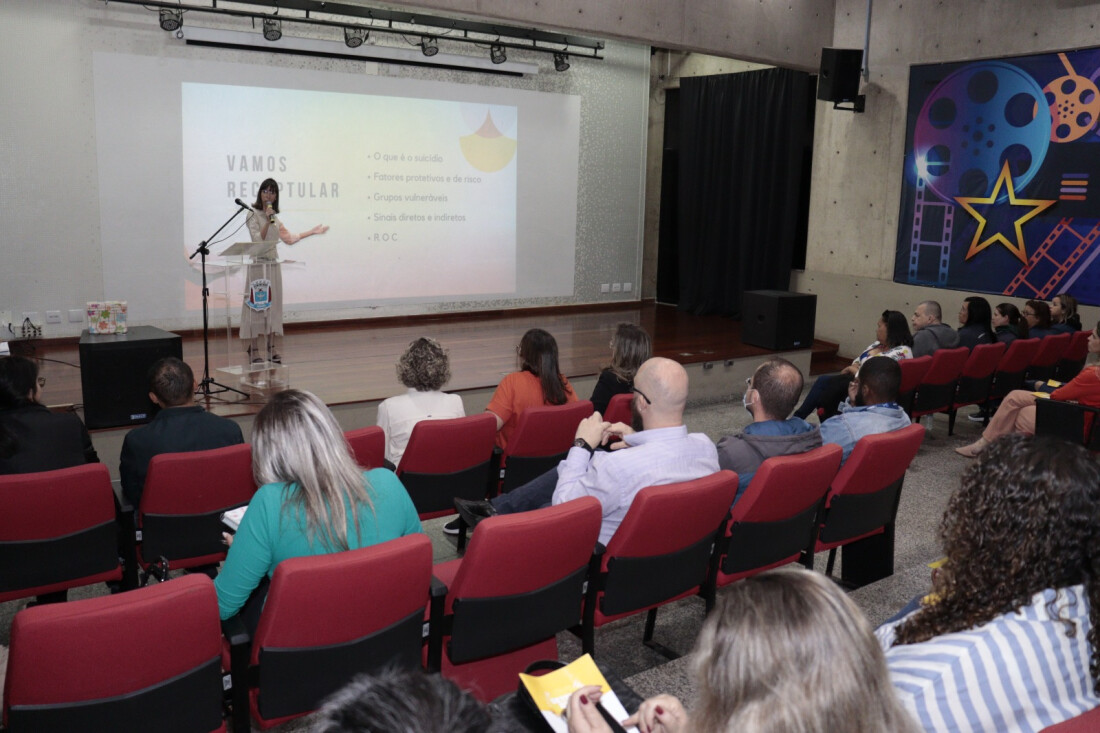 Palestra no Cineteatro marca início da campanha ‘Setembro Amarelo’