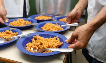 Pandemia eleva consumo de ultraprocessados no Brasil, revela pesquisa