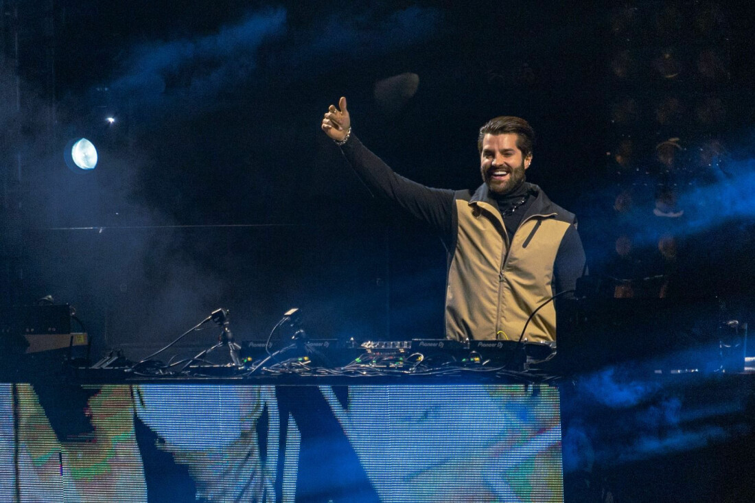 Em seu aniversário, Itaquá recebe show de luzes e som de Alok