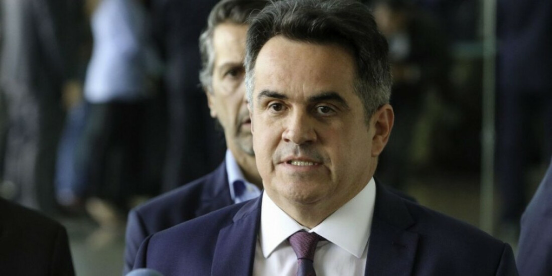 Decreto exonera Ciro Nogueira da Casa Civil