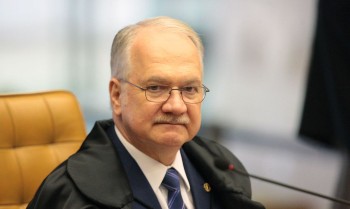 Ministro Fachin condena réu do 8 de janeiro a 17 anos de prisão