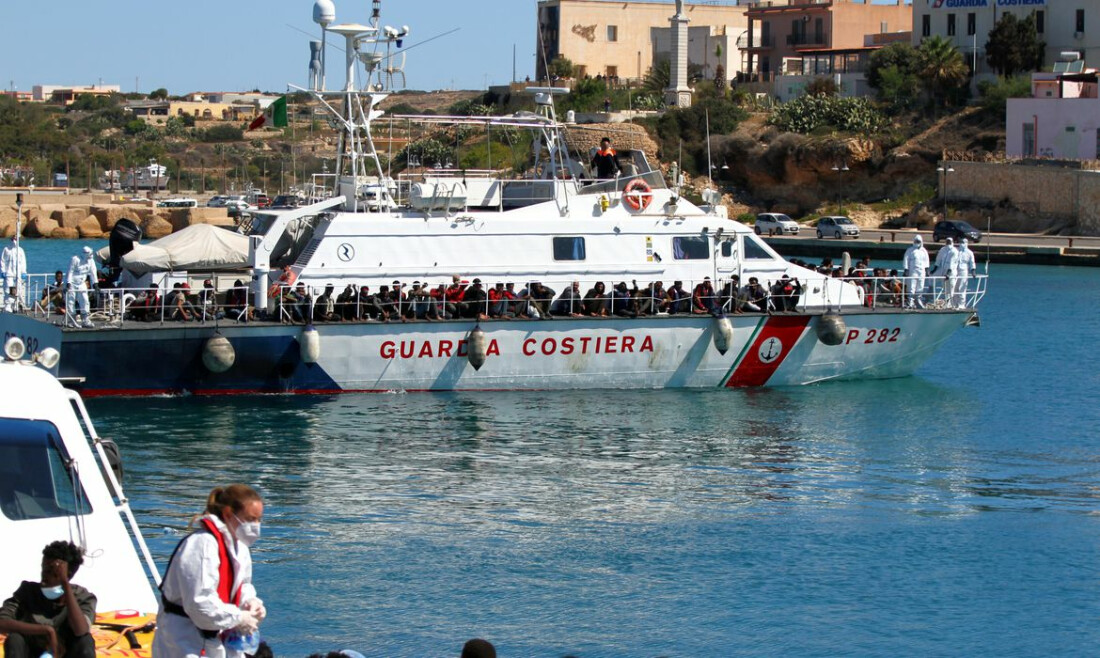 Presidente da Comissão Europeia visita Lampedusa a pedido de Meloni