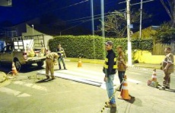 Trânsito: manutenção é feita durante a noite