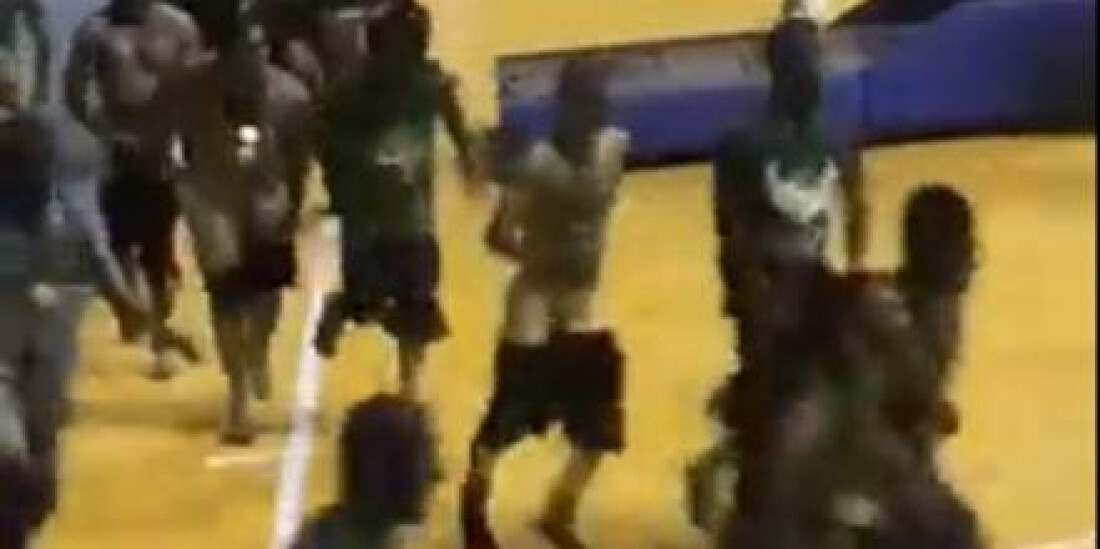 Unisa expulsa alunos por atos obscenos durante jogo de volei feminino