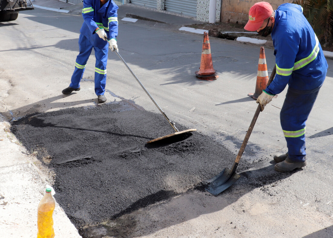 'Tapa-Buraco' promove reparos em 12 vias neste início de setembro