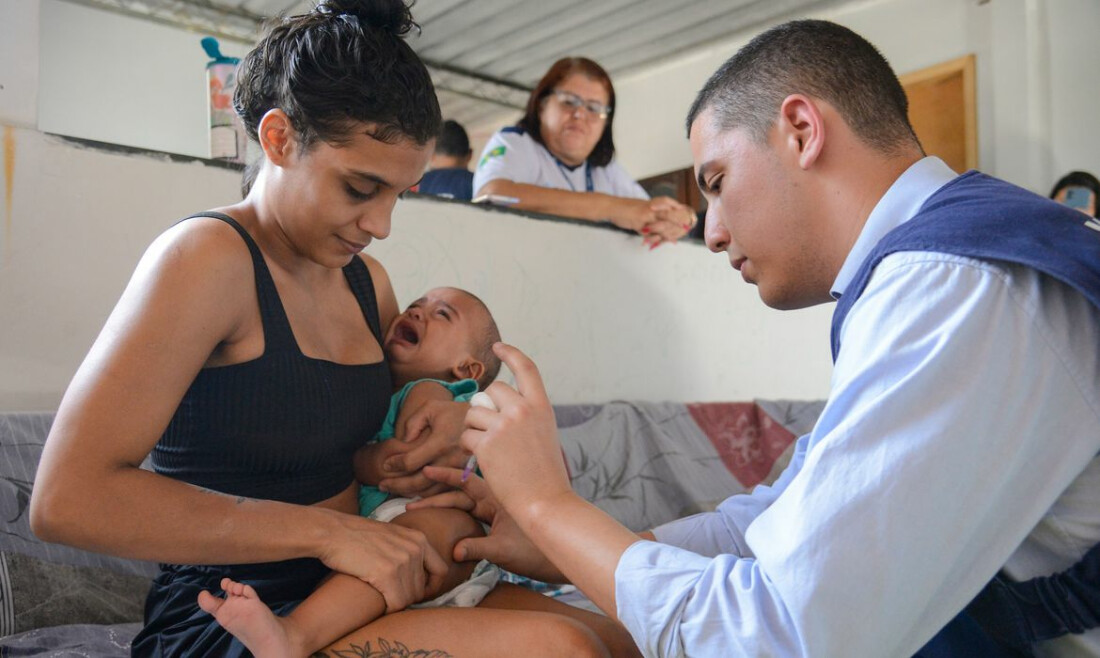 Pesquisadores defendem Brasil protagonista na "diplomacia das vacinas"