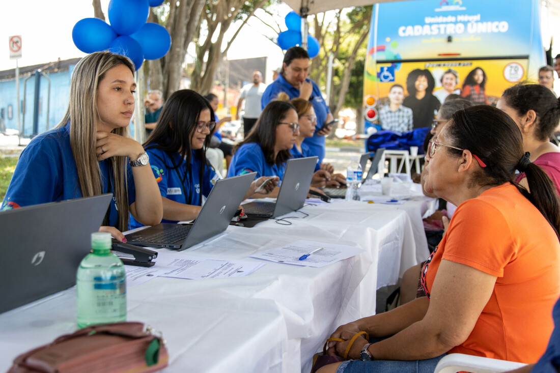 Desenvolvimento Social de Itaquá inicia atendimento do CadMóvel