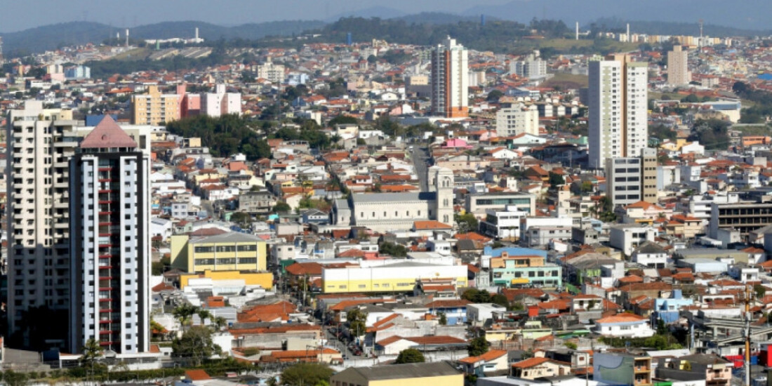 Saldo de empregos cai mais de 40% no mês de novembro