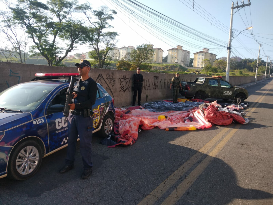 Guarda Ambiental de Itaquá apreende balão na Vila Vermont