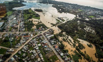 Governo federal visita regiões afetadas por tempestades no RS