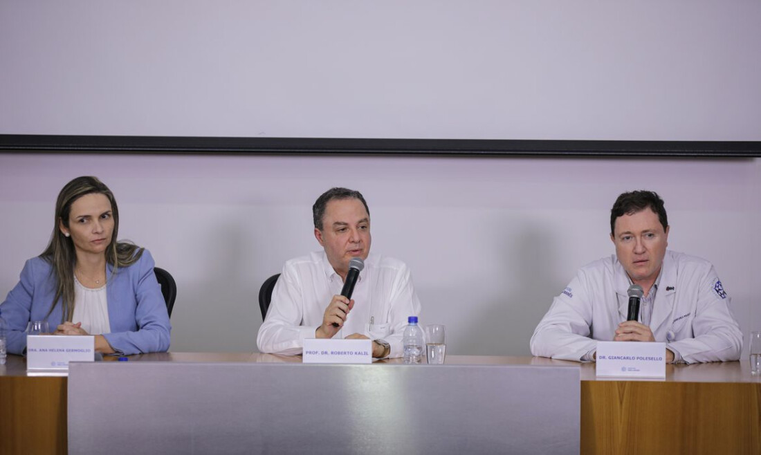 Cirurgia no quadril é bem-sucedida e Lula se recupera em hospital