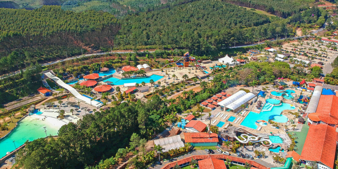 Parque aquático Magic City realiza ação social