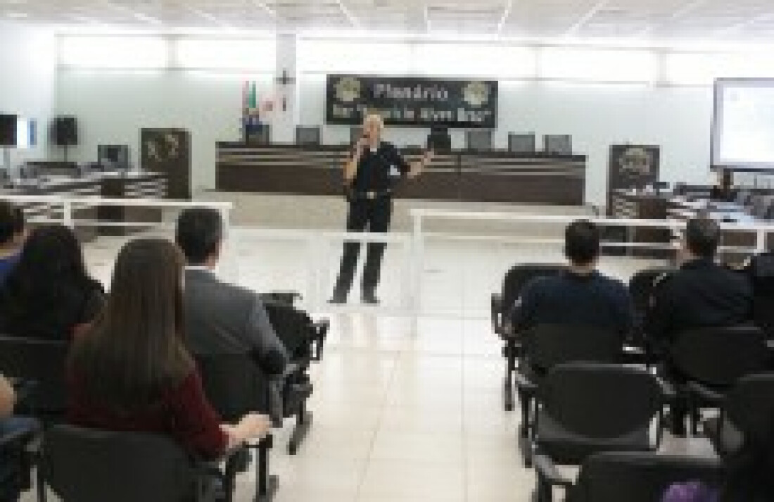GCM de Suzano ministra palestra sobre Patrulha Maria da Penha: