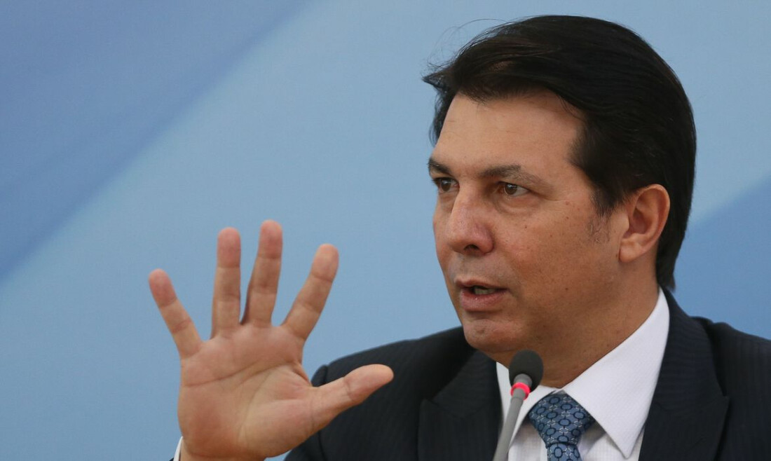 CPMI: Maia é questionado por desmarcar depoimento de Braga Netto