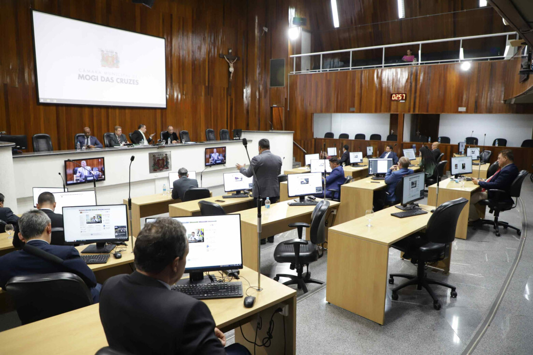 Vereadores discutem fim do convênio com a Santa Casa e problemas na saúde