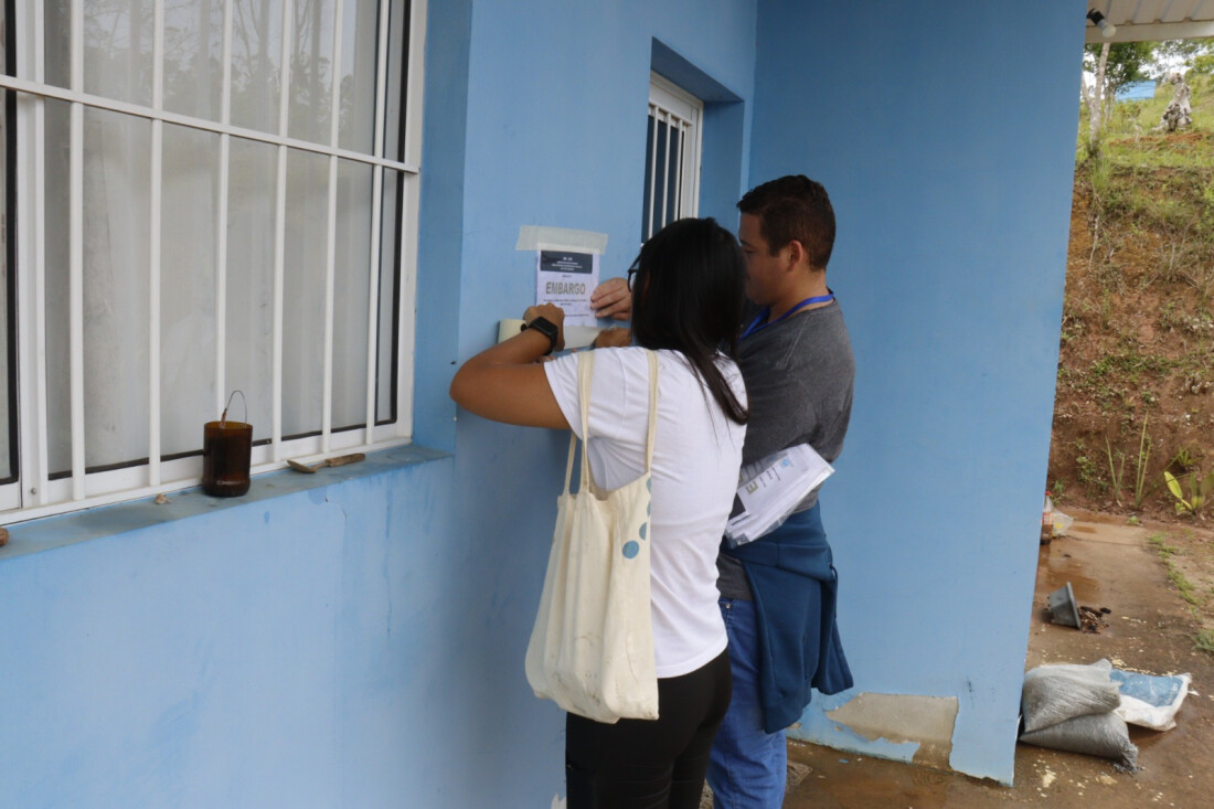 Ação integrada embarga construções irregulares em Palmeiras