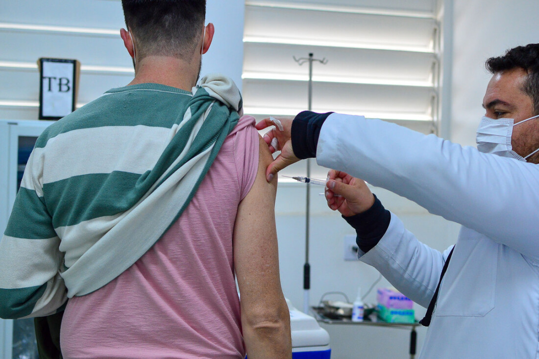 Saúde promove Dia D de vacinação e coleta de papanicolau neste sábado