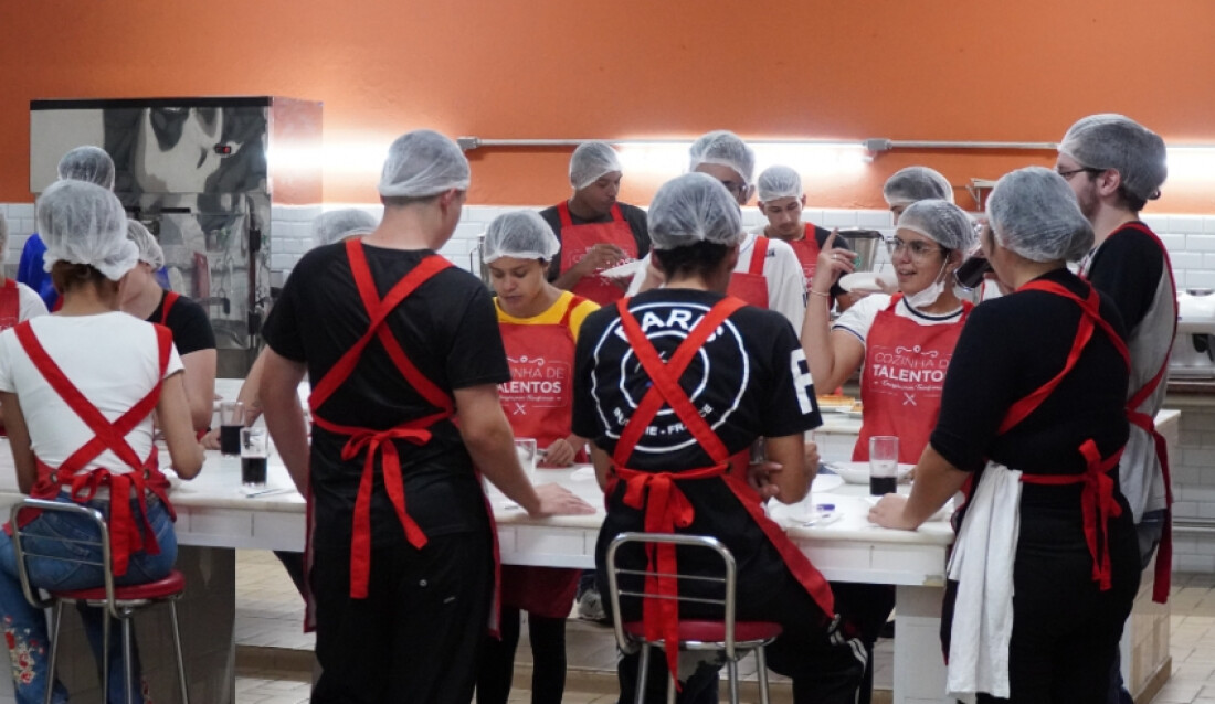 Cozinha de Talentos abre novas inscrições para curso gratuito de culinária 