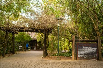 Prefeitura de Guararema entrega duas praças e reabre a Ilha Grande 