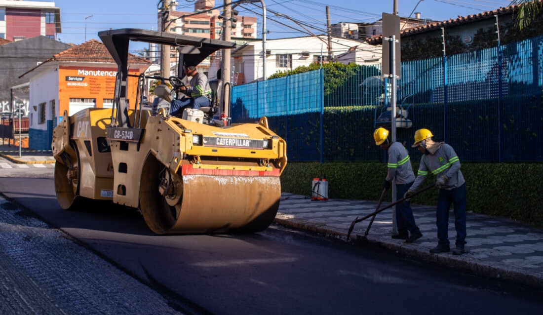 Nova Mogi de Recuperação Asfáltica segue em mais 5 bairros nesta semana