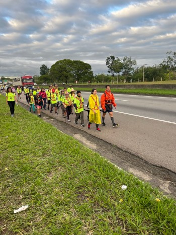 Romeiros superam desafios até Aparecida do Norte em nome da fé