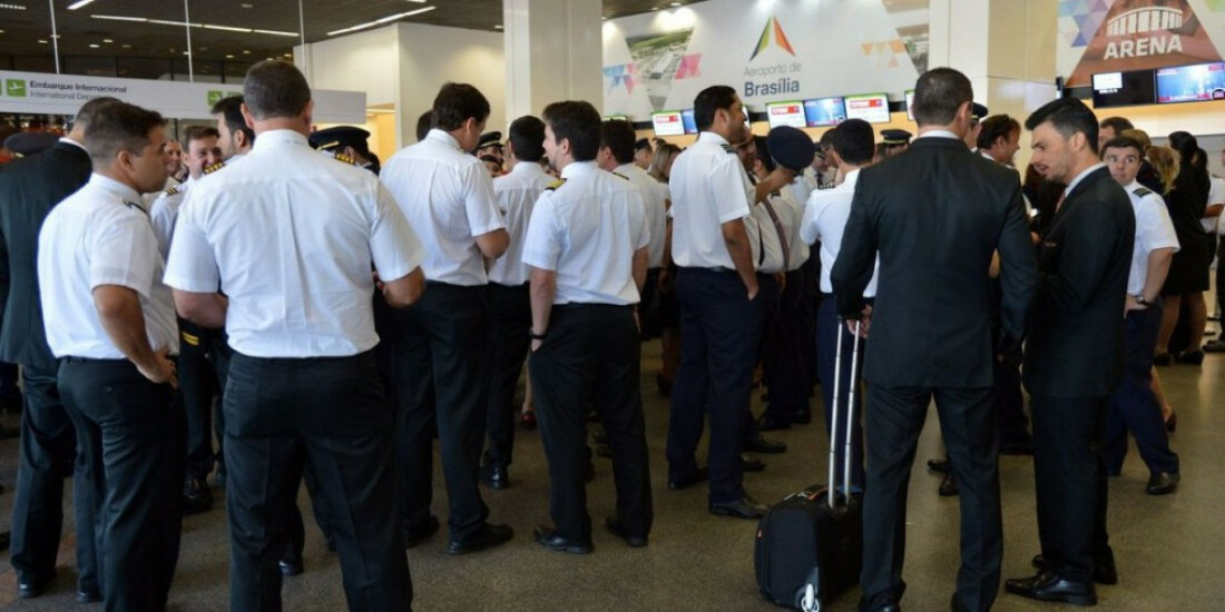 Aeronautas aprovam proposta das empresas e encerram greve