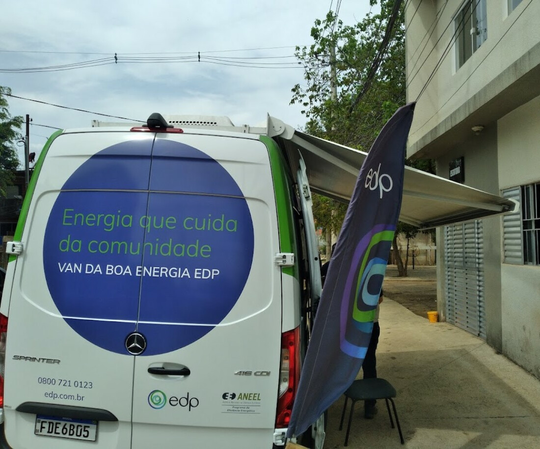 Vans da EDP facilitam acesso a serviços e levam informações a cidades