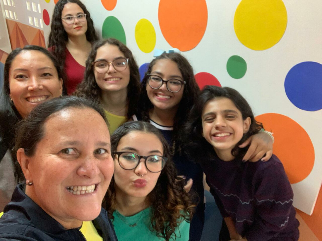 Professora de História transforma filmes em projetos educativos