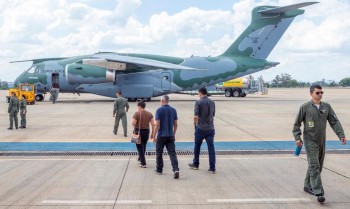 Terceiro avião trazendo brasileiros de Israel chega ao Brasil 