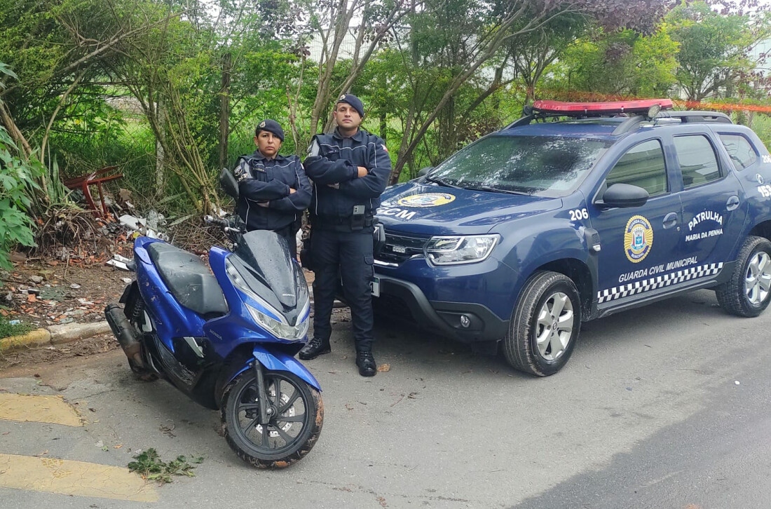 Patrulha Maria da Penha prende agressor e localiza motocicleta roubada