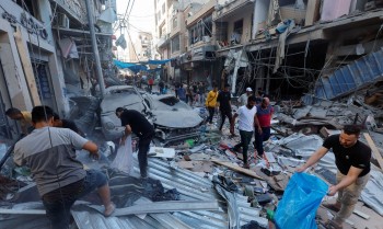 Vinte caminhões com ajuda humanitária entrarão em Gaza pelo Egito
