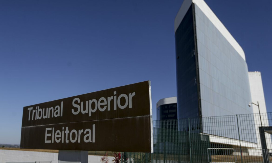 TSE aprova regras para restringir live eleitoral em residência oficial